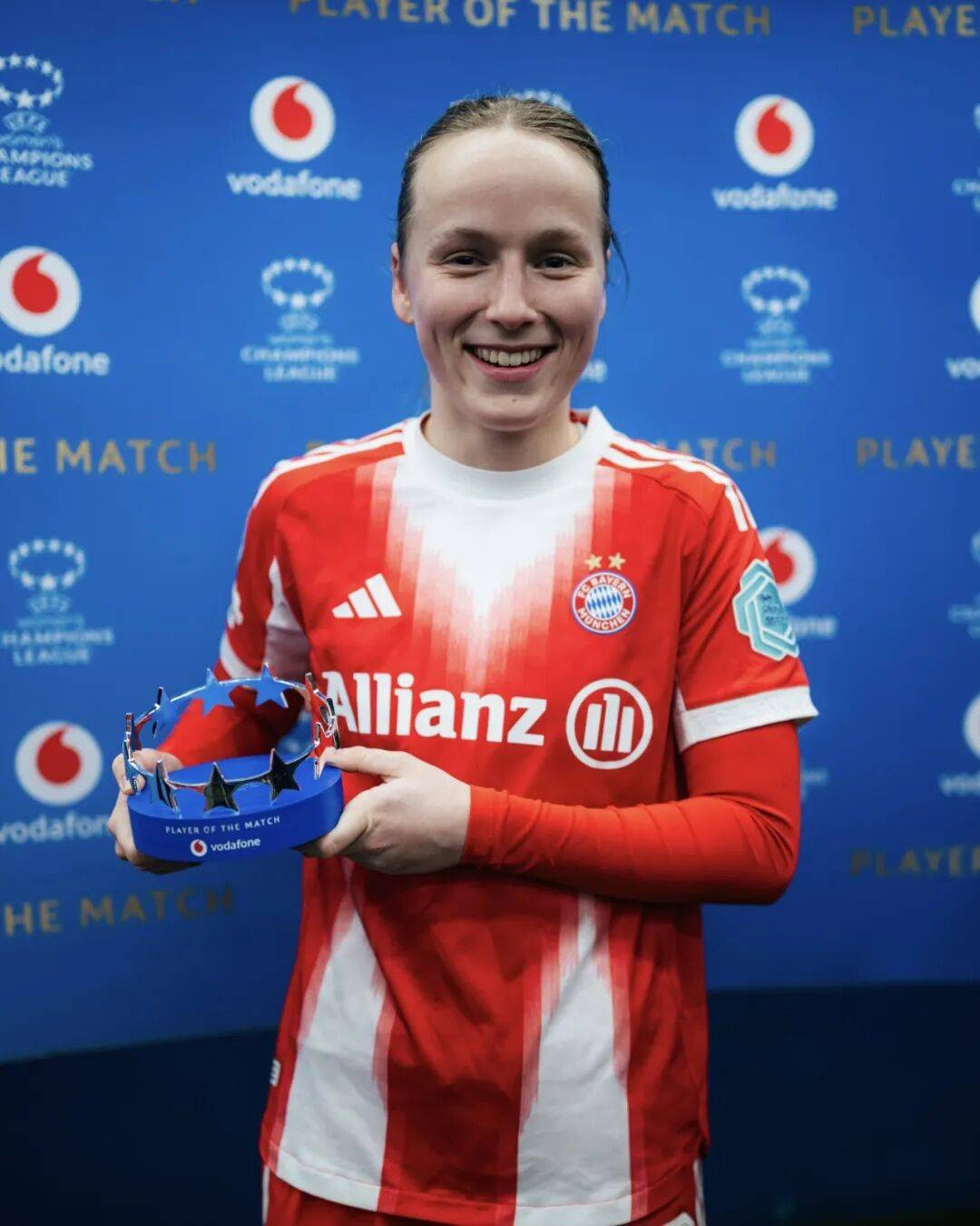 半场三分22中2！科尔：我们有很多优秀射手，命中率总会正常的（半场三分22投仅2中，科尔：我们射手多，命中率会回归正常）