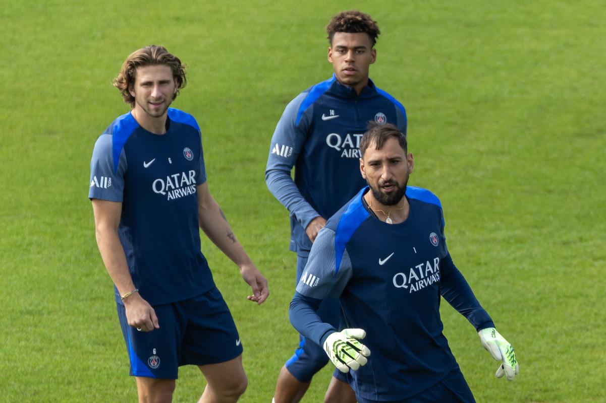 德转列左边锋身价榜：维尼修斯1.5亿欧居首，KK第二（德转左边锋身价排名：维尼修斯1.5亿欧领跑，KK位列第二）