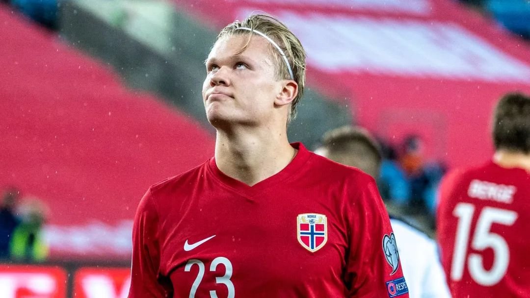 国安亚冠末轮计划展示足协杯奖杯但未成行，将为池忠国办纪念仪式（国安亚冠末轮原定展示足协杯未果，将为池忠国举行纪念仪式）