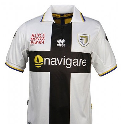 别把跑车当坦克！莱奥转型中锋，是补了短板却废了武功？（别拿跑车去撞坦克！莱奥改踢中锋，是扬长避短还是自废武功？）