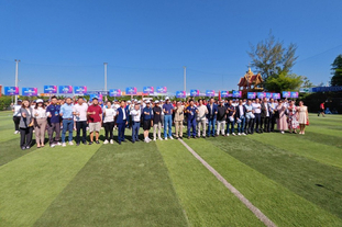 维尼修斯晒观看解放者杯决赛照片，随后庆祝母队弗拉门戈夺冠（维尼修斯晒解放者杯决赛观赛照，随即庆祝母队弗拉门戈夺冠）