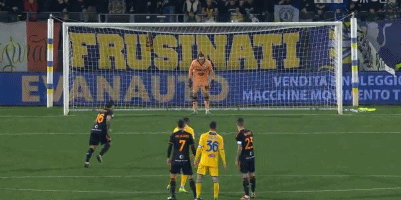 世俱杯夺冠赔率：巴黎1赔2.37领跑 皇马紧追（世俱杯夺冠赔率：巴黎1赔2.37居首，皇马紧随其后）