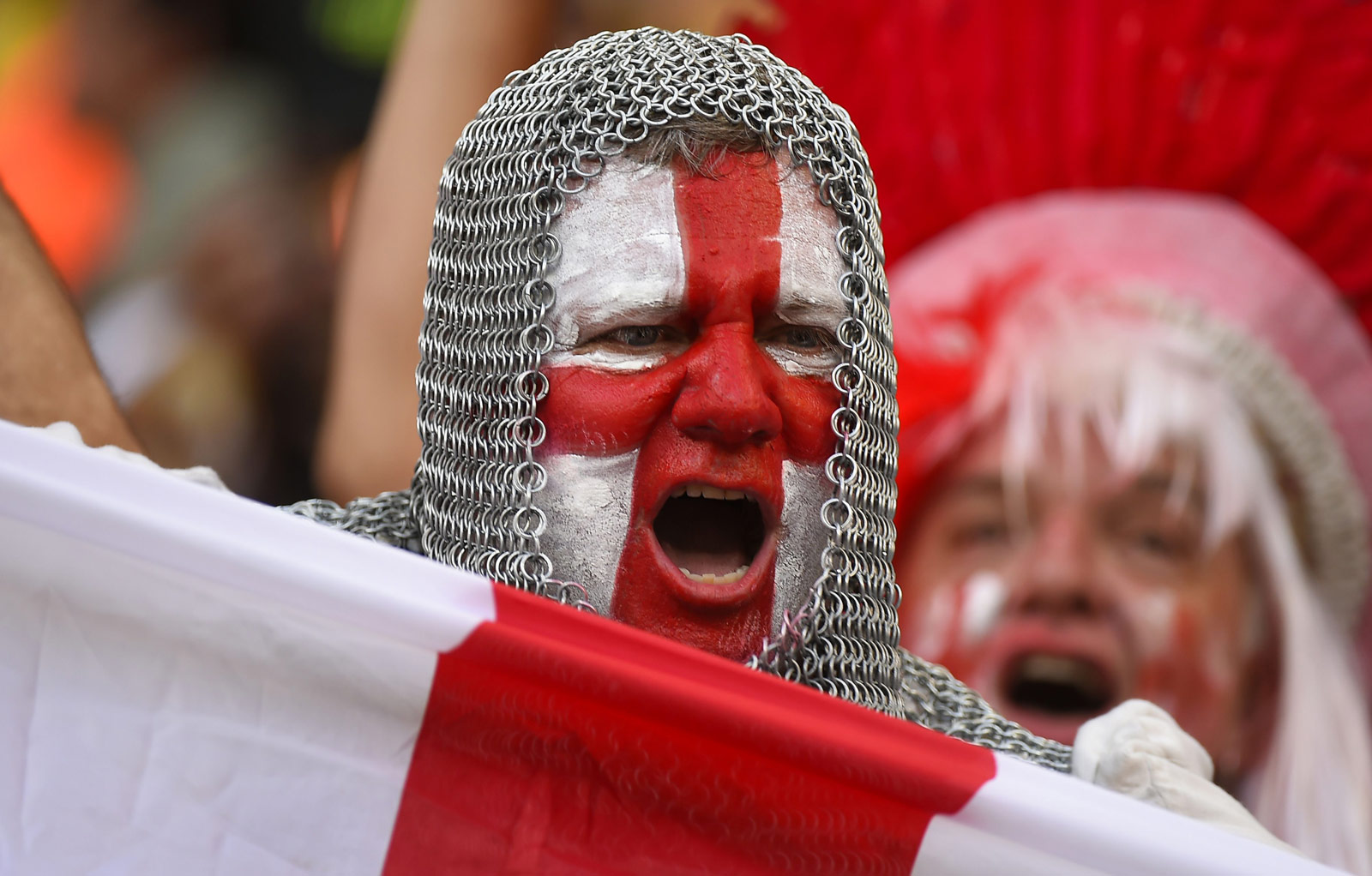 半场：奥格斯堡2-0勒沃库森，吉安努利斯传射，安东-卡德破门（半场战罢：奥格斯堡2-0领先勒沃库森，吉安努利斯传射建功，安东-卡德破门）