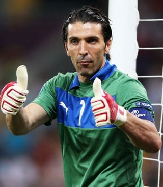 皇马维尼修斯关键进球助球队连胜（维尼修斯关键破门，皇马延续连胜）