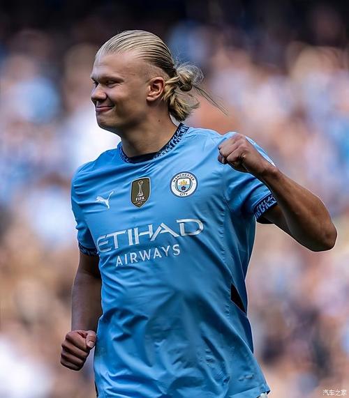 诺伊尔：乌尔比希一定会接替我的位置；我想慢慢考虑未来（诺伊尔：乌尔比希必将接替我；我会从容审视未来）