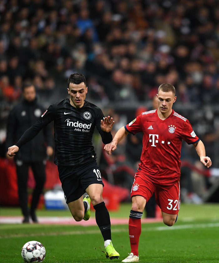 詹姆斯关键上篮锁定胜利（詹姆斯制胜上篮奠定胜局）