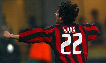 英超：曼城主场3-0完胜诺维奇（英超：曼城主场三球零封诺维奇）