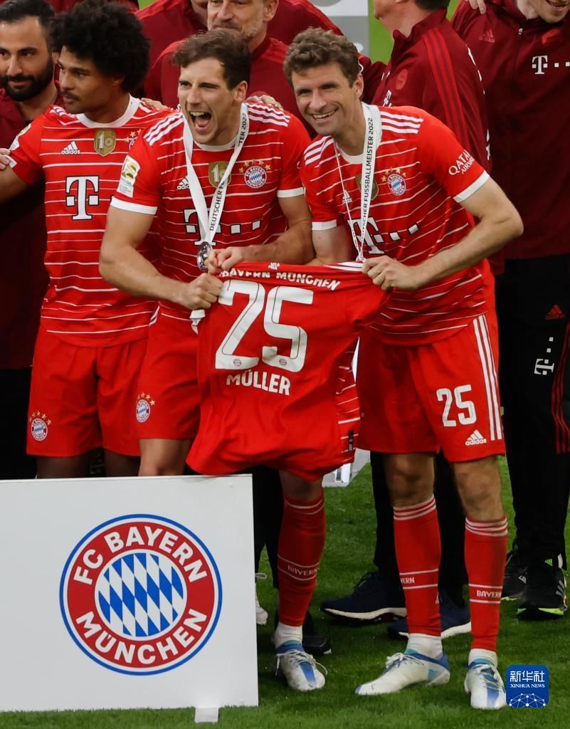 意甲半场：内雷斯双响，那不勒斯3-0亚特兰大