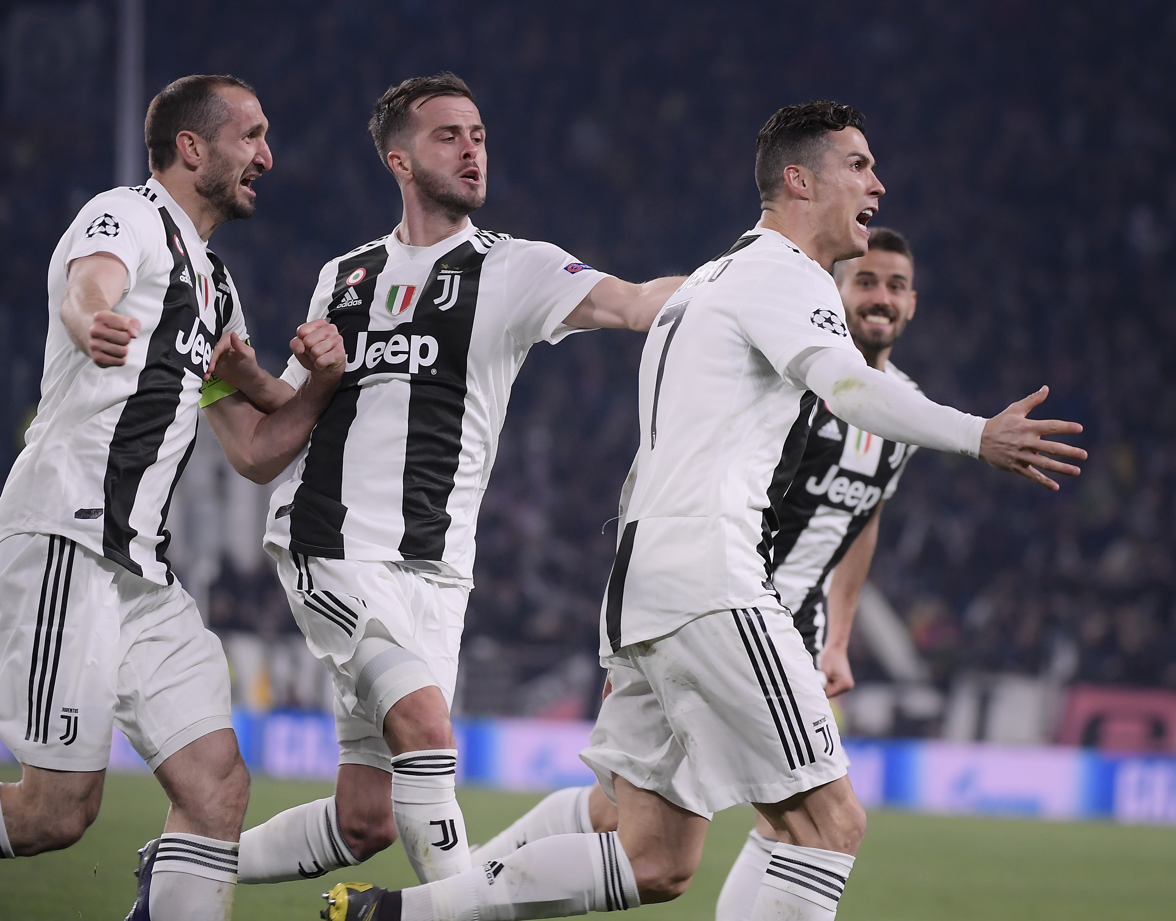 官方：梅州客家后卫田子羿正式加盟辽宁铁人，继续征战中超（官宣：田子羿自梅州客家转会辽宁铁人，继续征战中超）