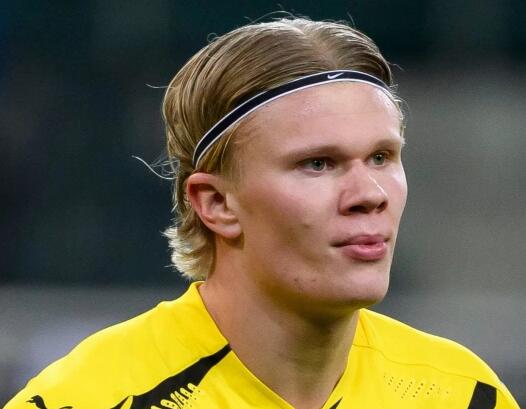 登喜路锦标赛因雷雨暂停第三轮，直播待定（雷雨致登喜路锦标赛第三轮中断，直播时间待定）